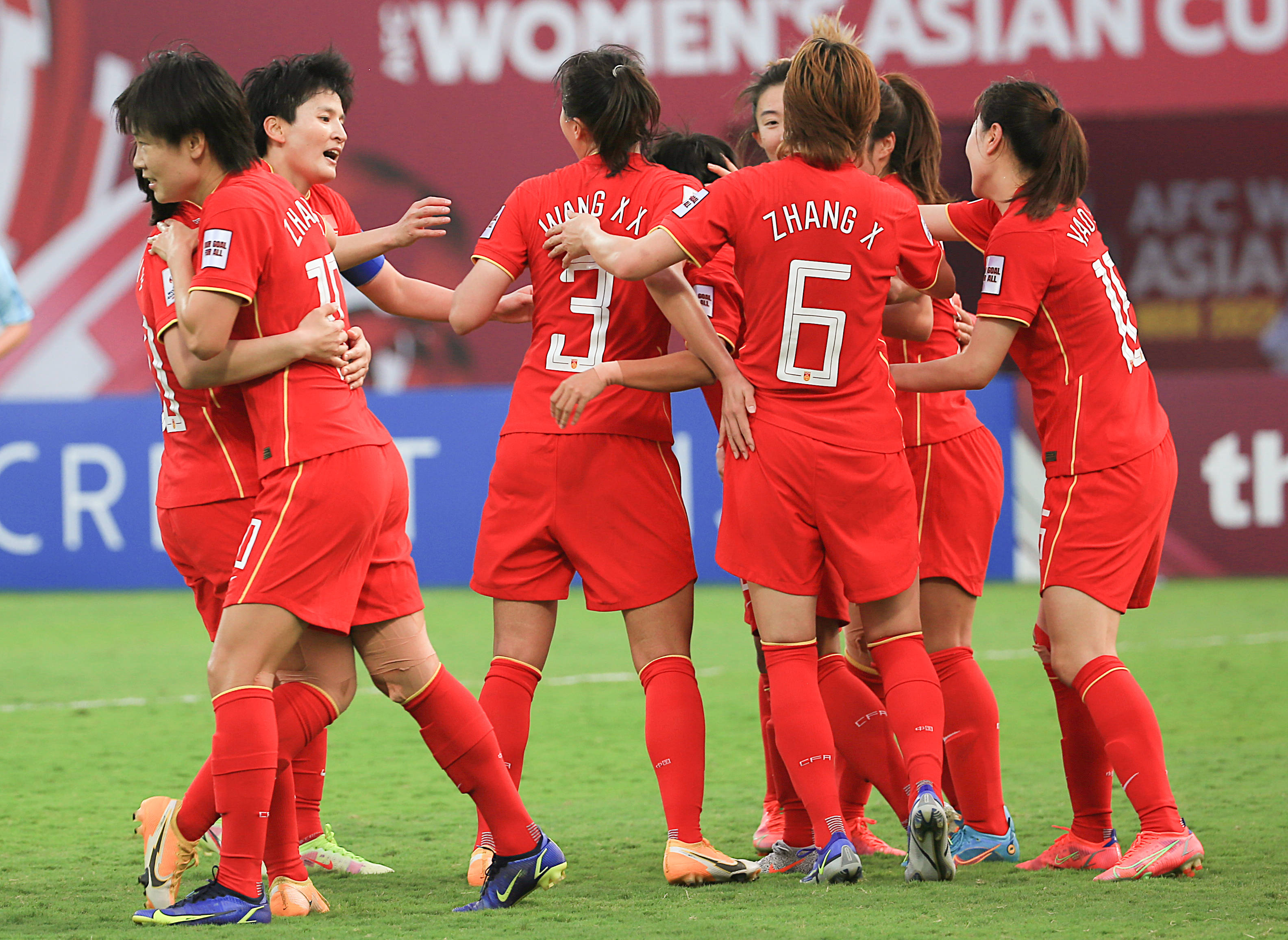 国内女足赛事中，大胜对手获得令人瞩目成绩