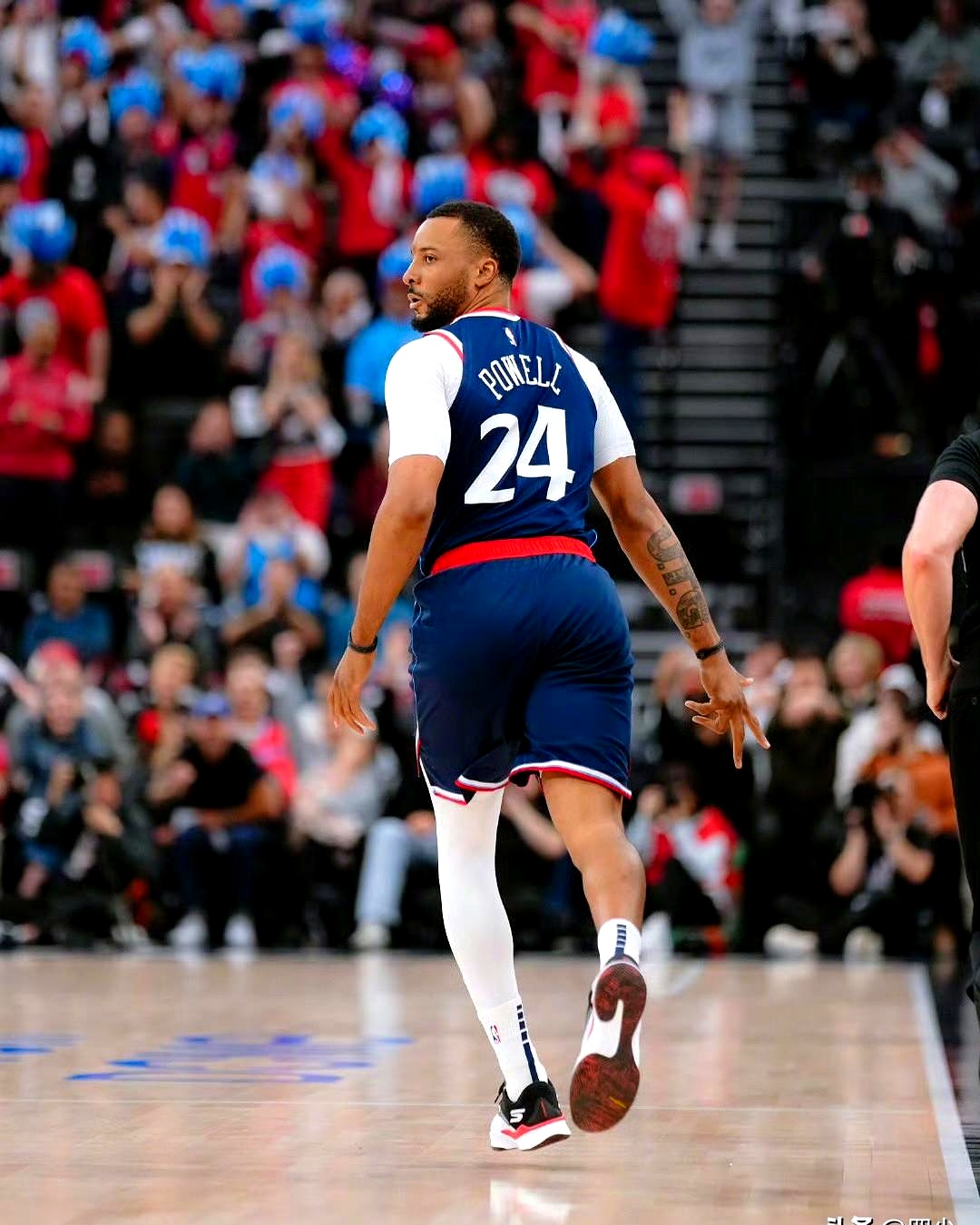 九游体育-快船逆袭步行者，取得胜利